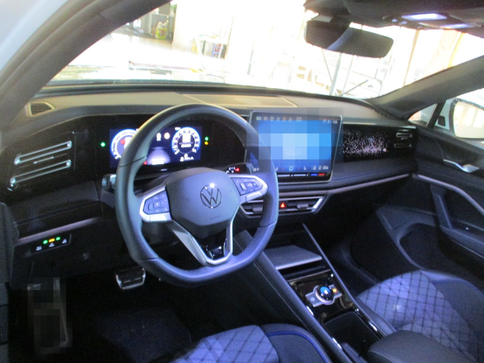 Volkswagen Tiguan R-Line  1,5 eTSI DSG / Kamera LED-Plus foto 7