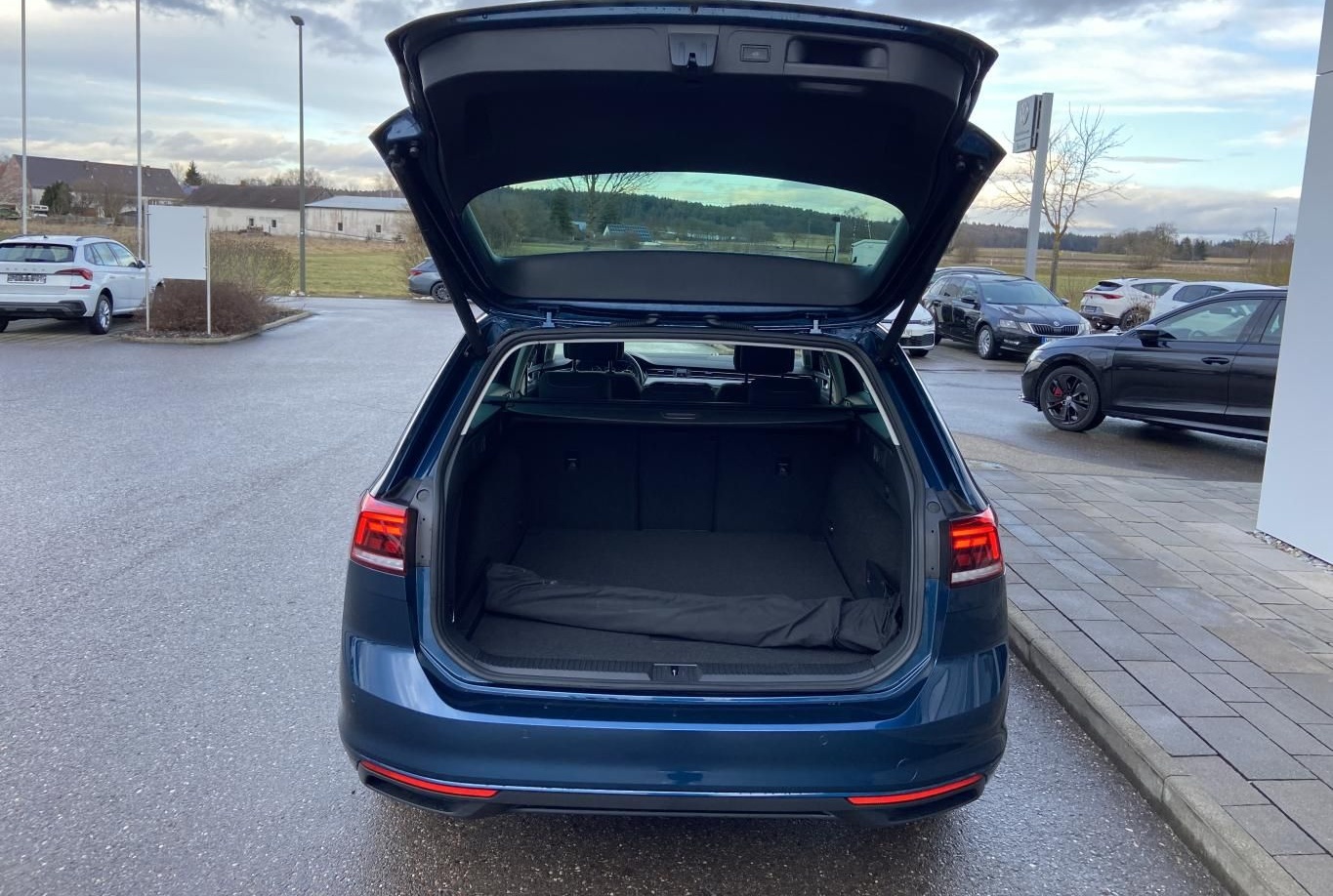 Volkswagen Passat Variant 2.0 TDI DSG Business EL.HECK+APP- foto 12