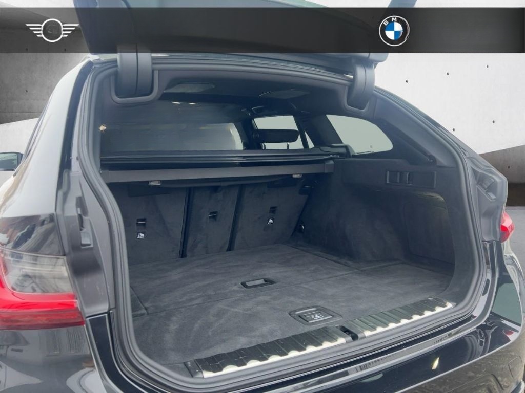 BMW M340i xDrive Touring M Sport RFK LED H&K PANO foto 6