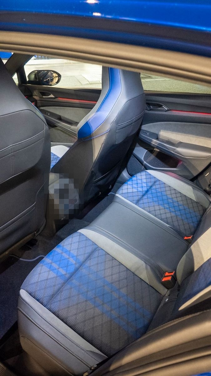 Volkswagen Golf 2.0 TSI OPF DSG 4MOTION R foto 9