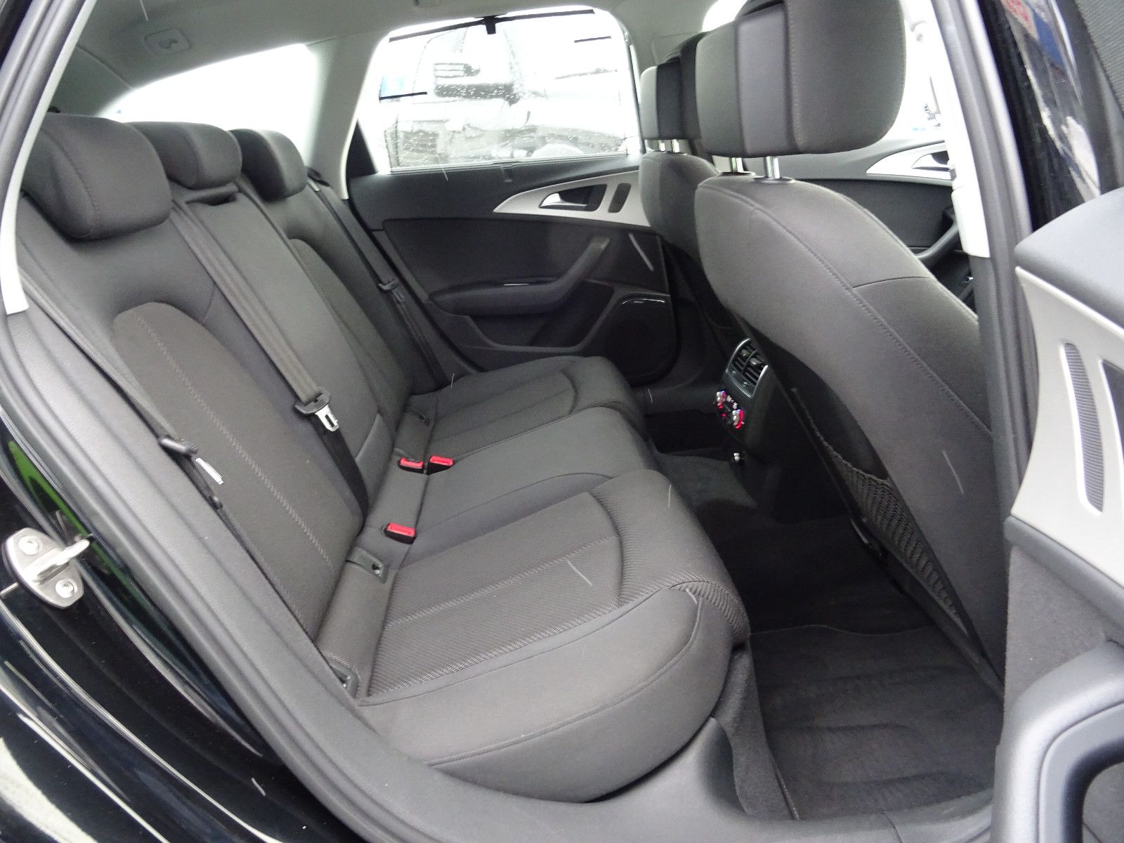 Audi A6 Avant 3.0 TFSI quattro S-Line Selection Bose foto 14