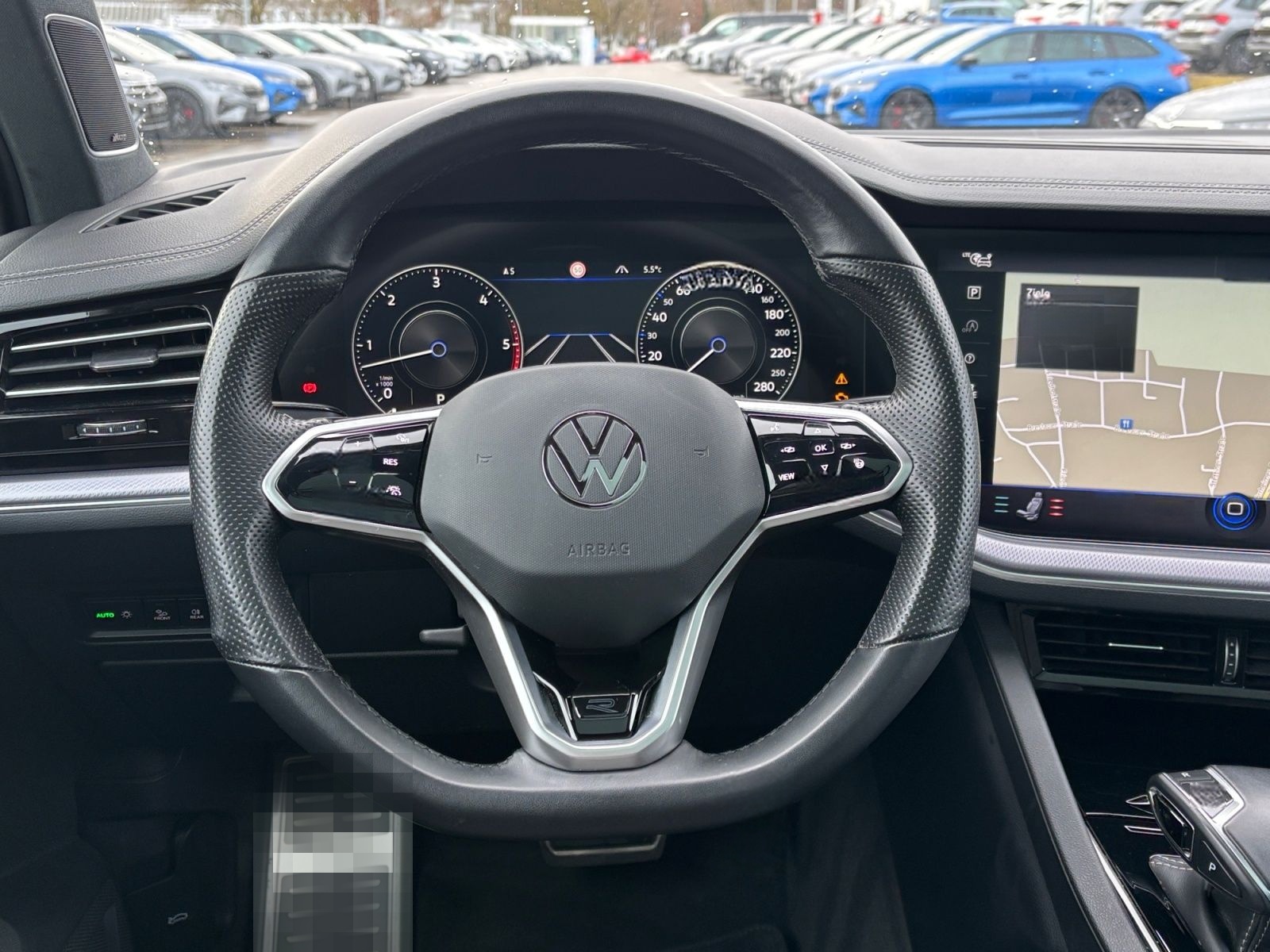 Volkswagen Touareg 3,0 TDI V6 4motion R-Line AHK Pano foto 12