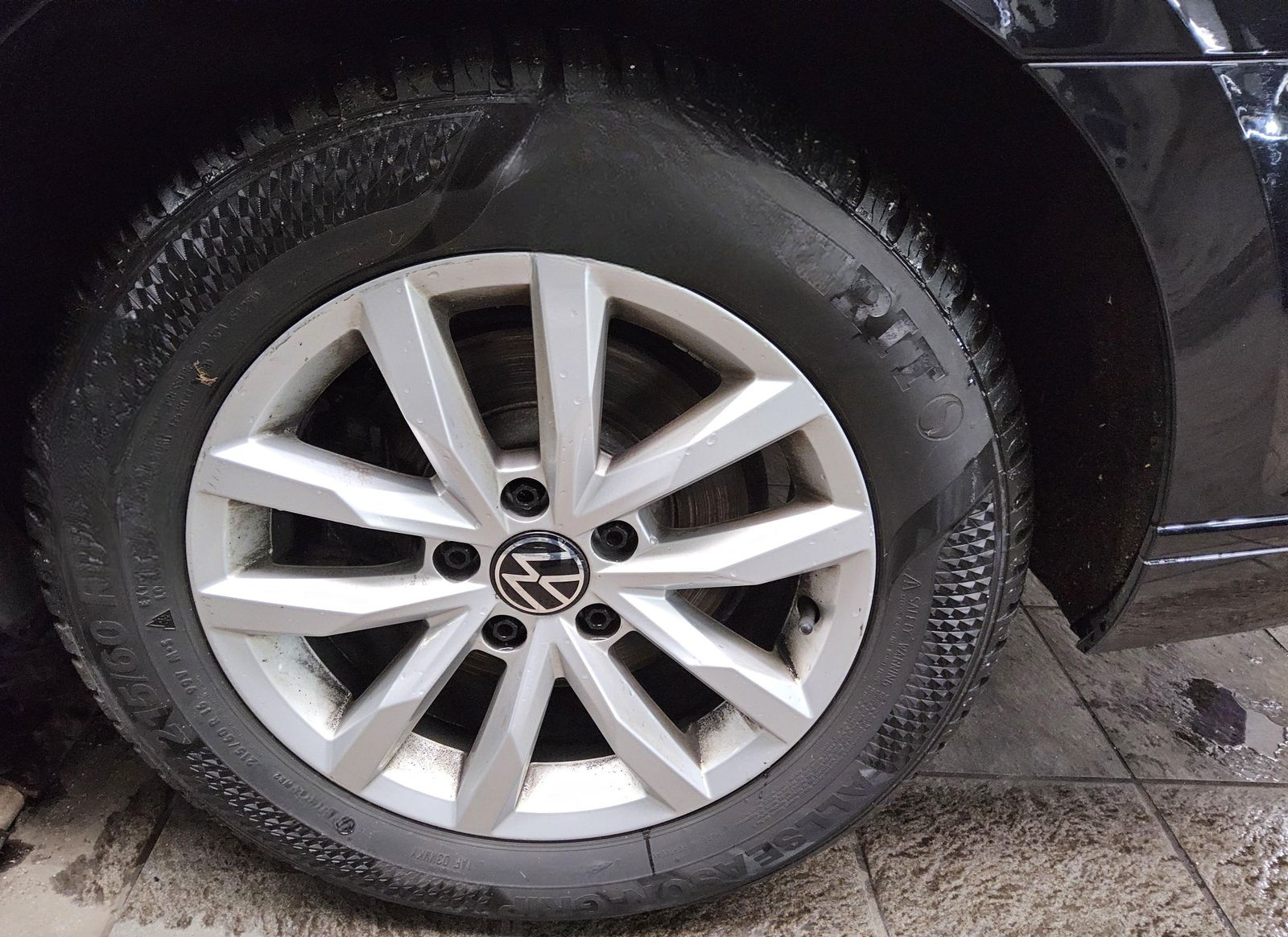 Volkswagen Passat Var. 2.0 TDI Business Navi LED AID RFK foto 11