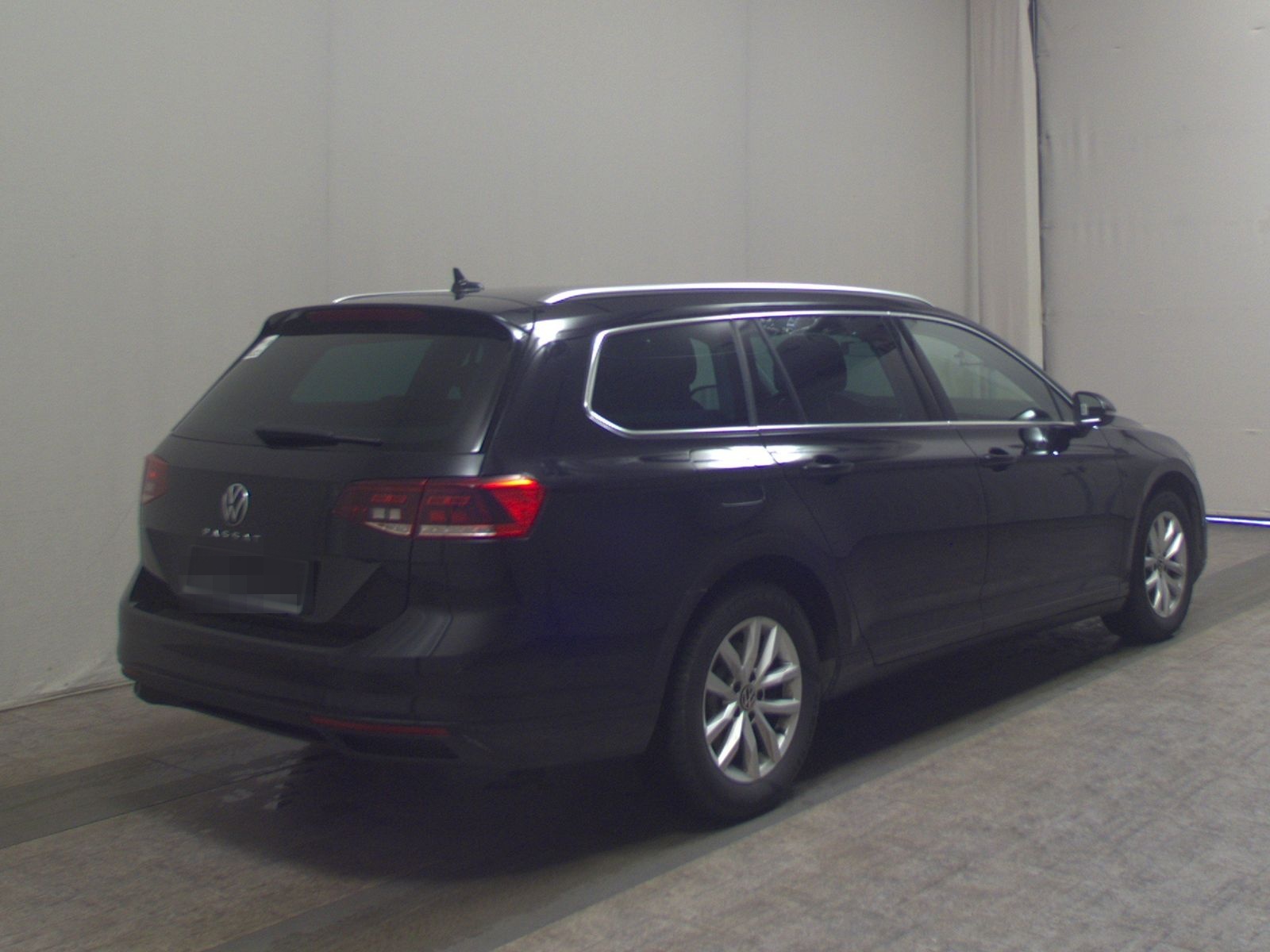 Volkswagen Passat Var. 2.0 TDI Business Navi LED AID RFK foto 4
