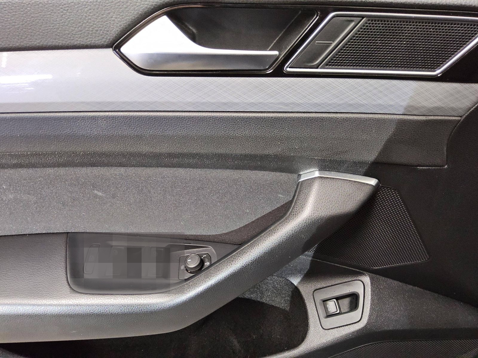 Volkswagen Passat Var. 2.0 TDI Business Navi LED AID RFK foto 10