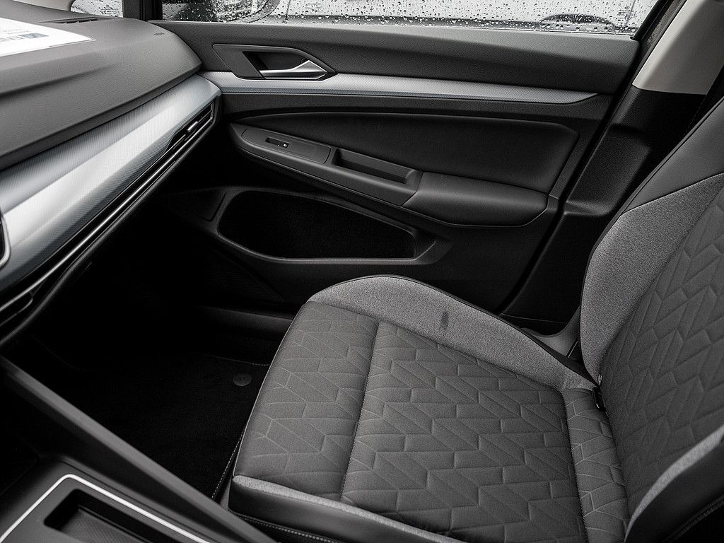 Volkswagen Golf VIII Variant 1.5 eTSI Energy LED FACEL. ACC foto 10