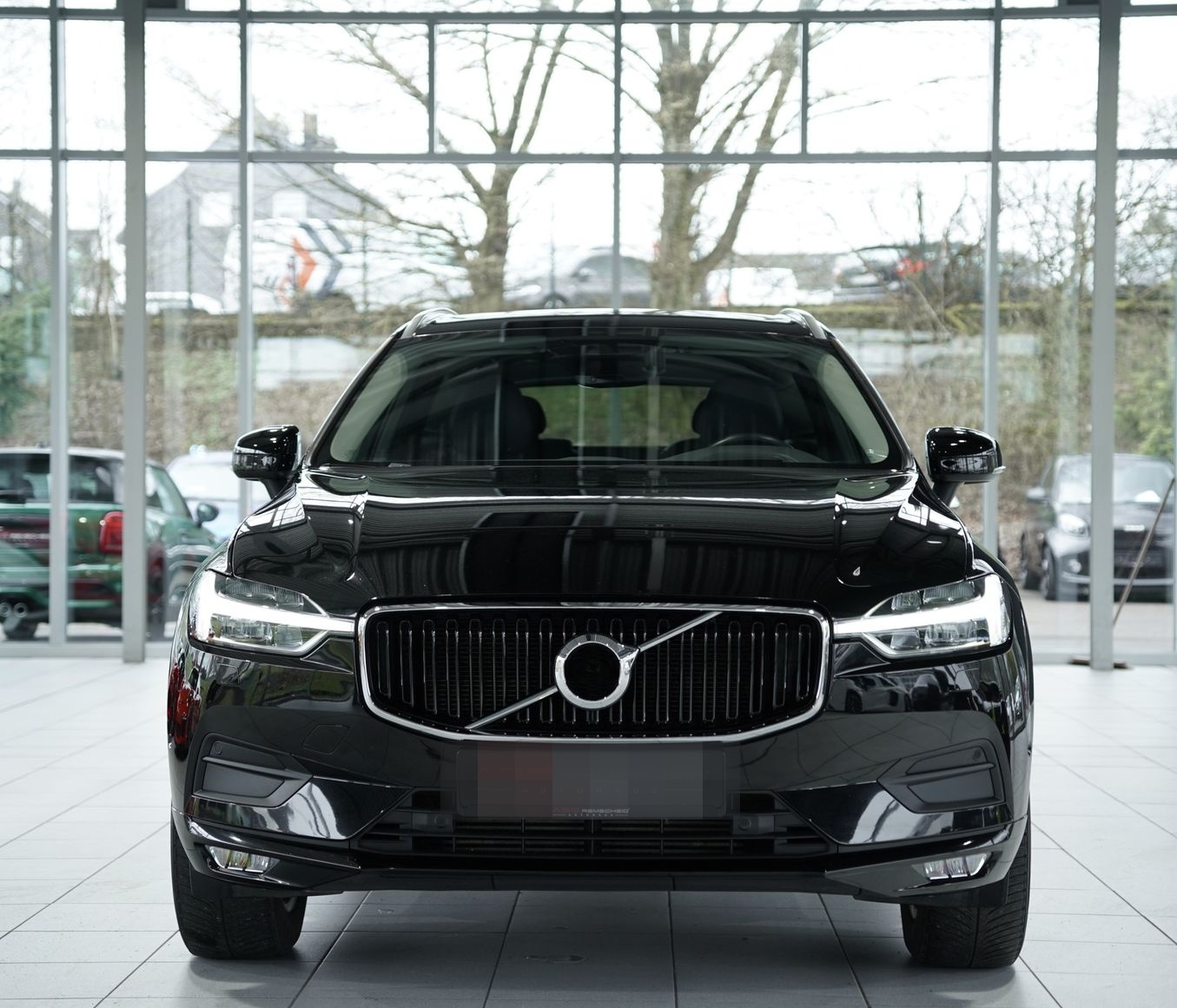 Volvo XC60 Momentum 2WD *H-UP *Kamera *Digital *Navi foto 2