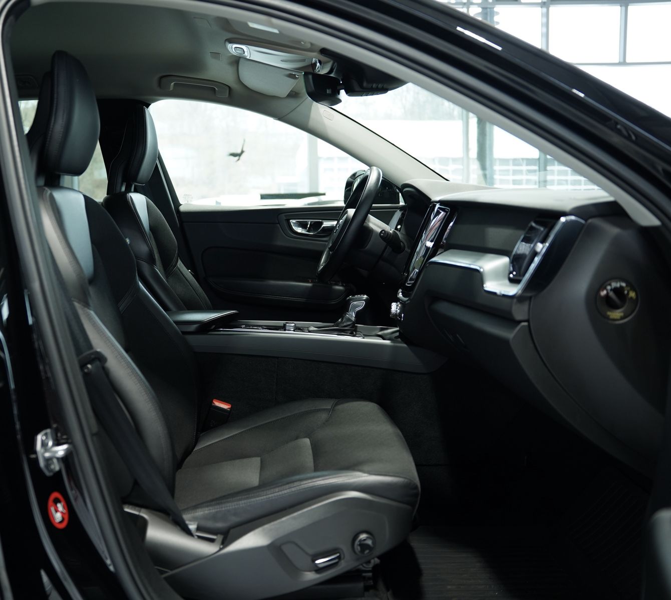 Volvo XC60 Momentum 2WD *H-UP *Kamera *Digital *Navi foto 13