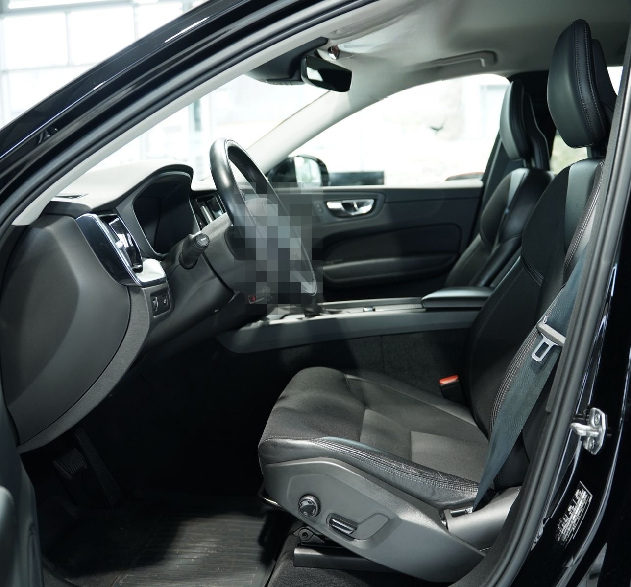 Volvo XC60 Momentum 2WD *H-UP *Kamera *Digital *Navi foto 17