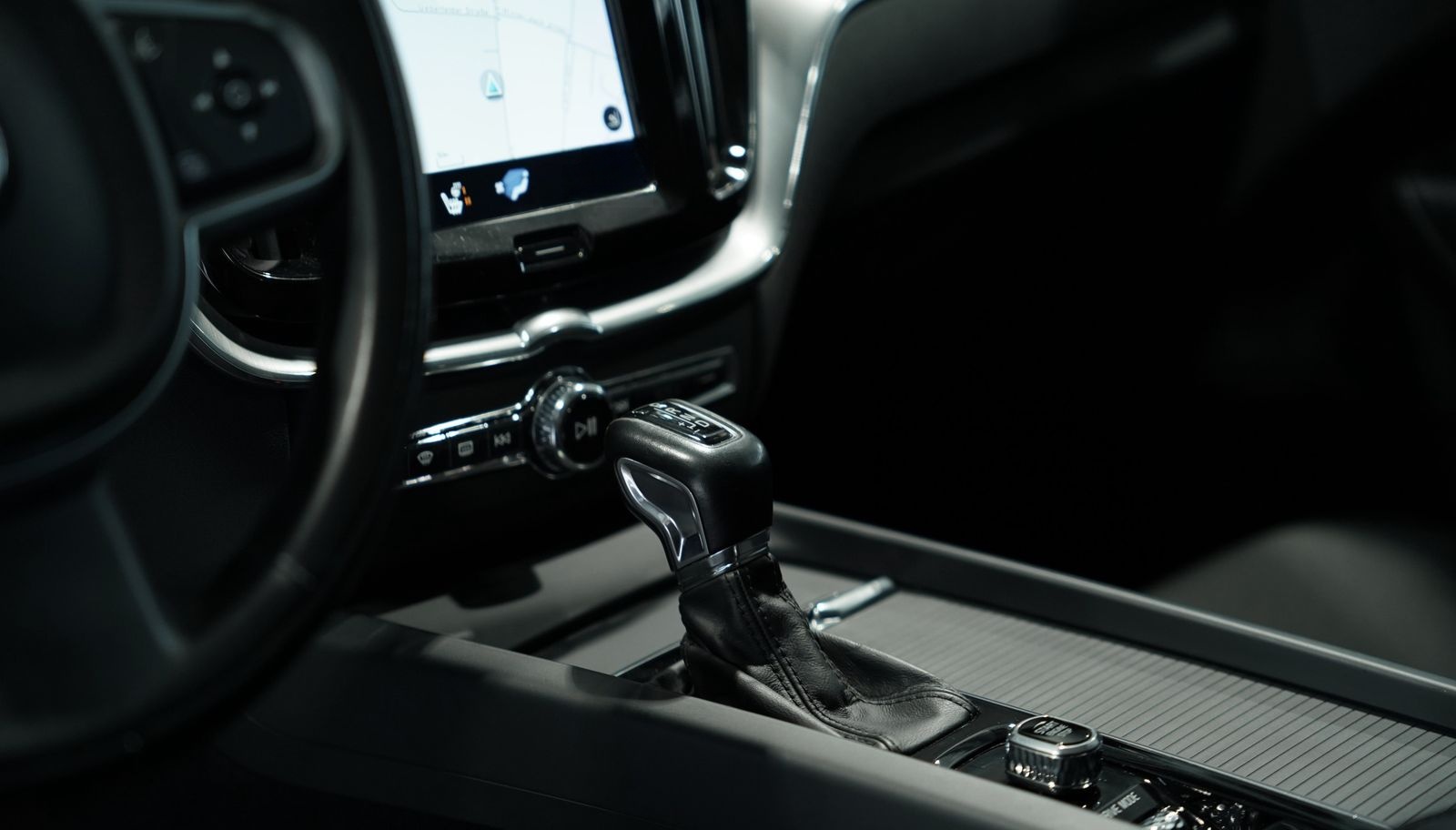 Volvo XC60 Momentum 2WD *H-UP *Kamera *Digital *Navi foto 20