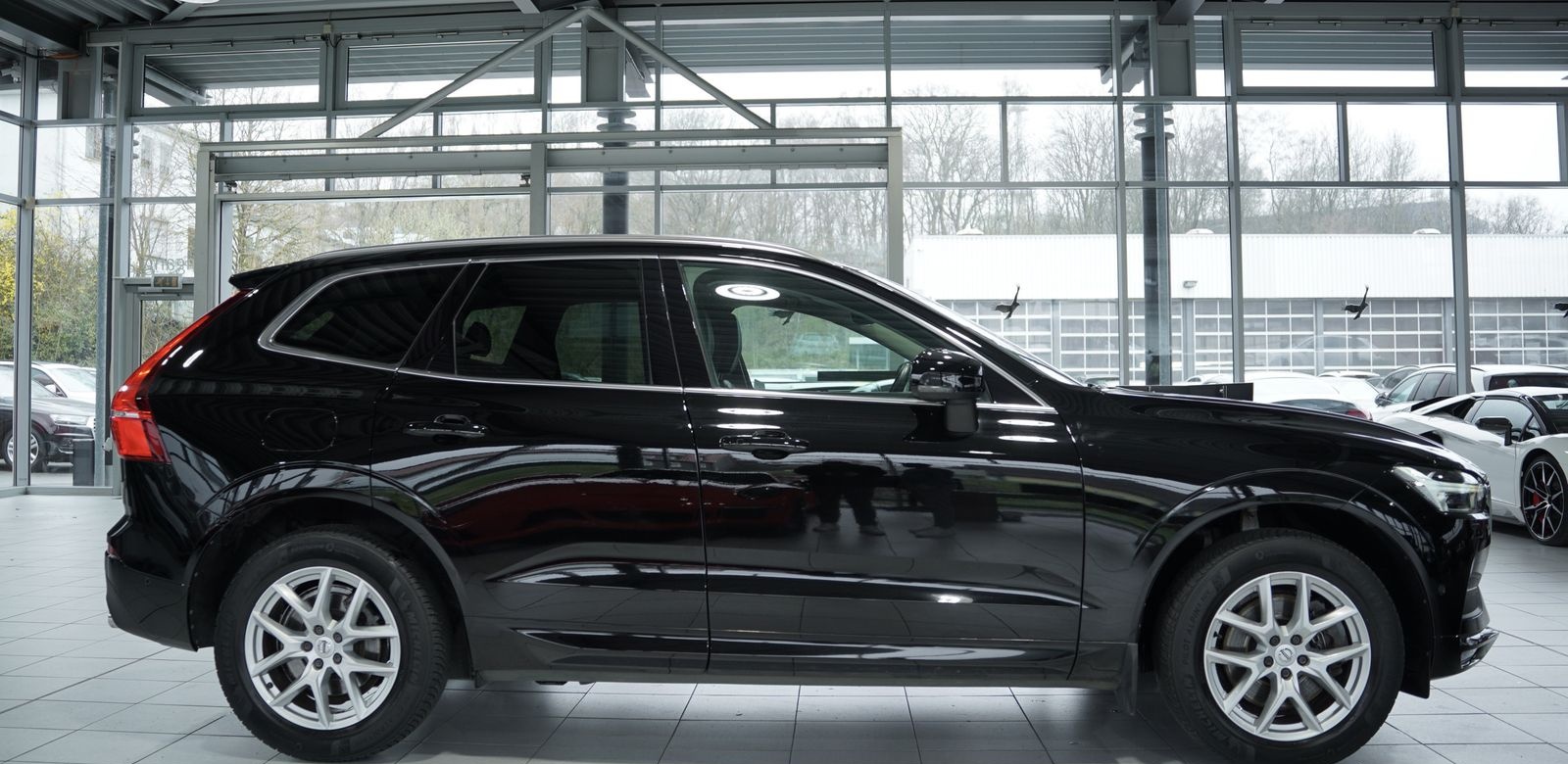 Volvo XC60 Momentum 2WD *H-UP *Kamera *Digital *Navi foto 6