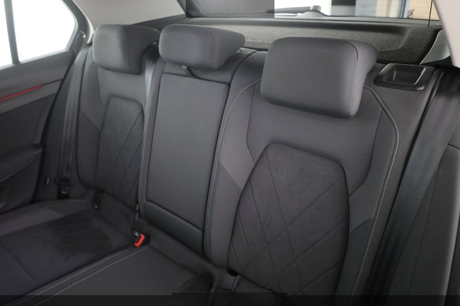 Volkswagen Golf VIII Lim. 1.4 TSI Style eHybrid #Matrix-LED foto 13