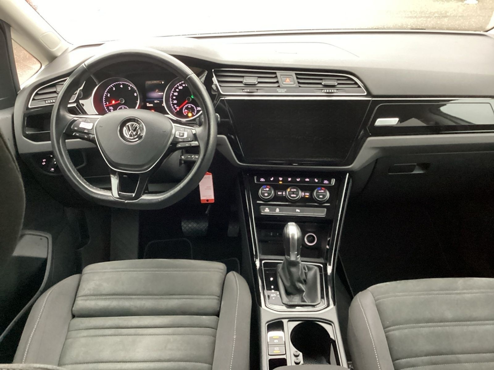 Volkswagen Touran 1.8TSI DSG Highline LED Navi Kamera ACC foto 8