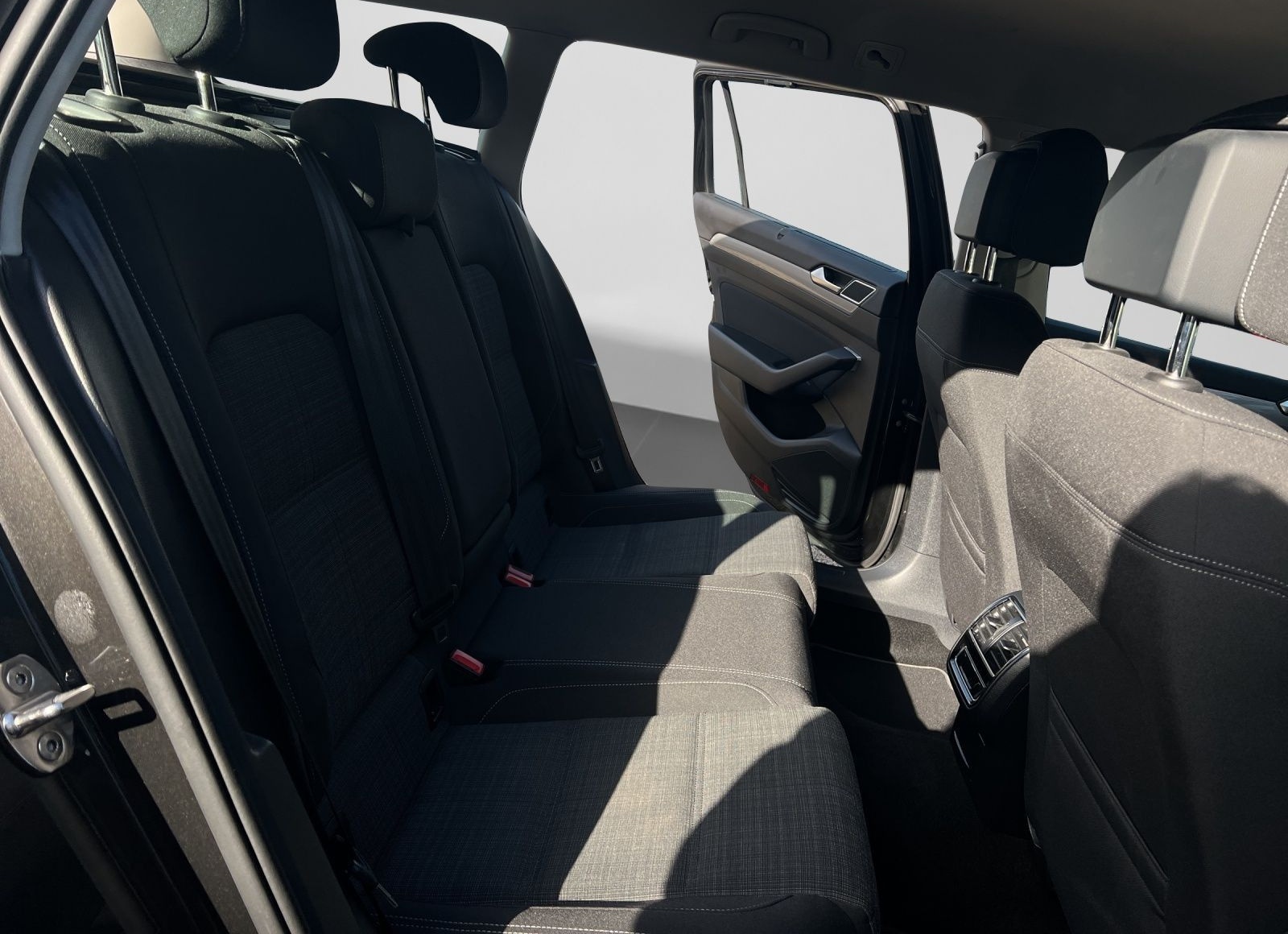 Volkswagen Passat Variant 2.0 TDI DSG BUSINESS ASSIST KAMER foto 6