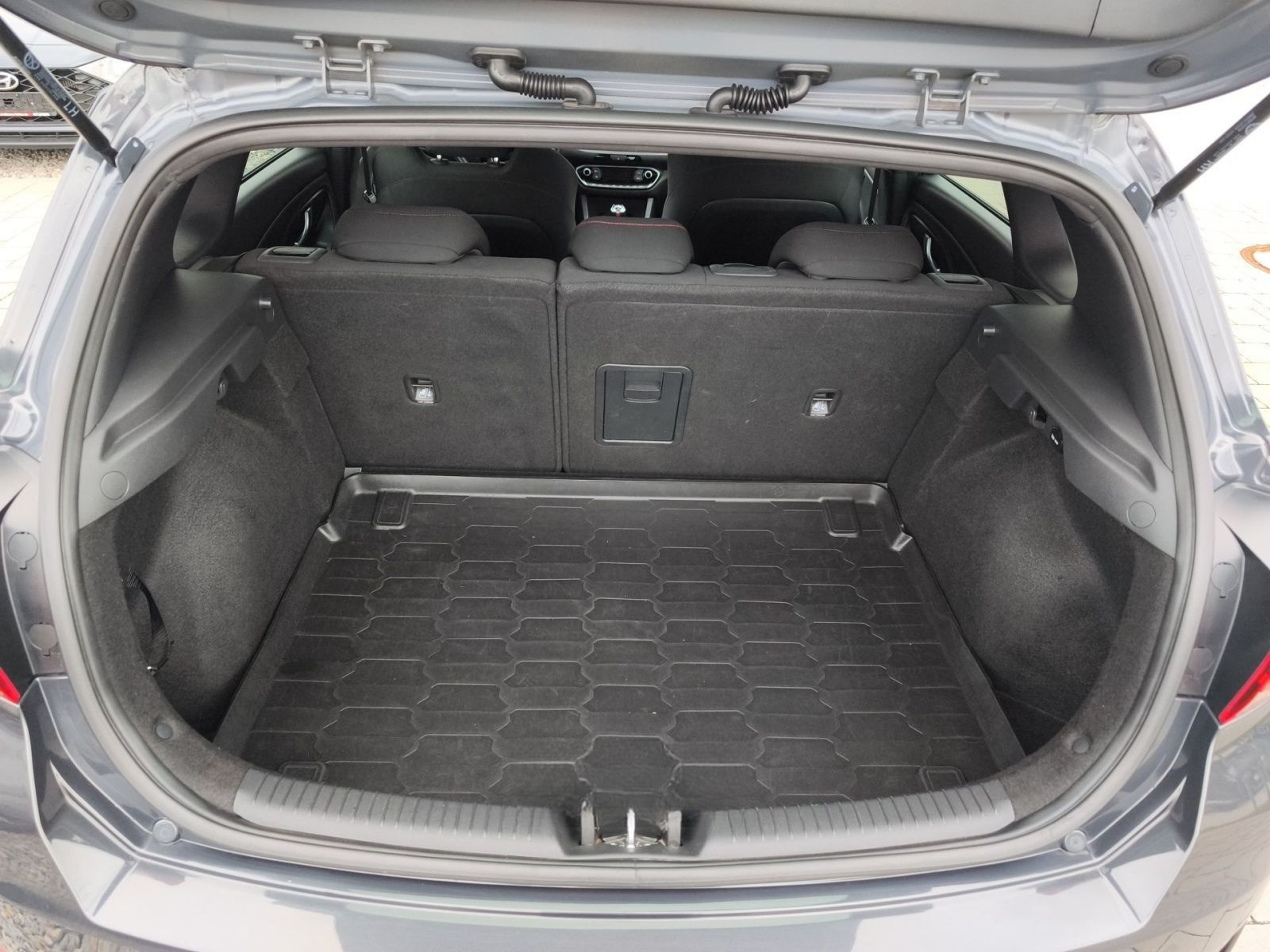 Hyundai i30*1.5l*N-Line*MHEV*LED*Navi*Kamera*SHZ foto 9