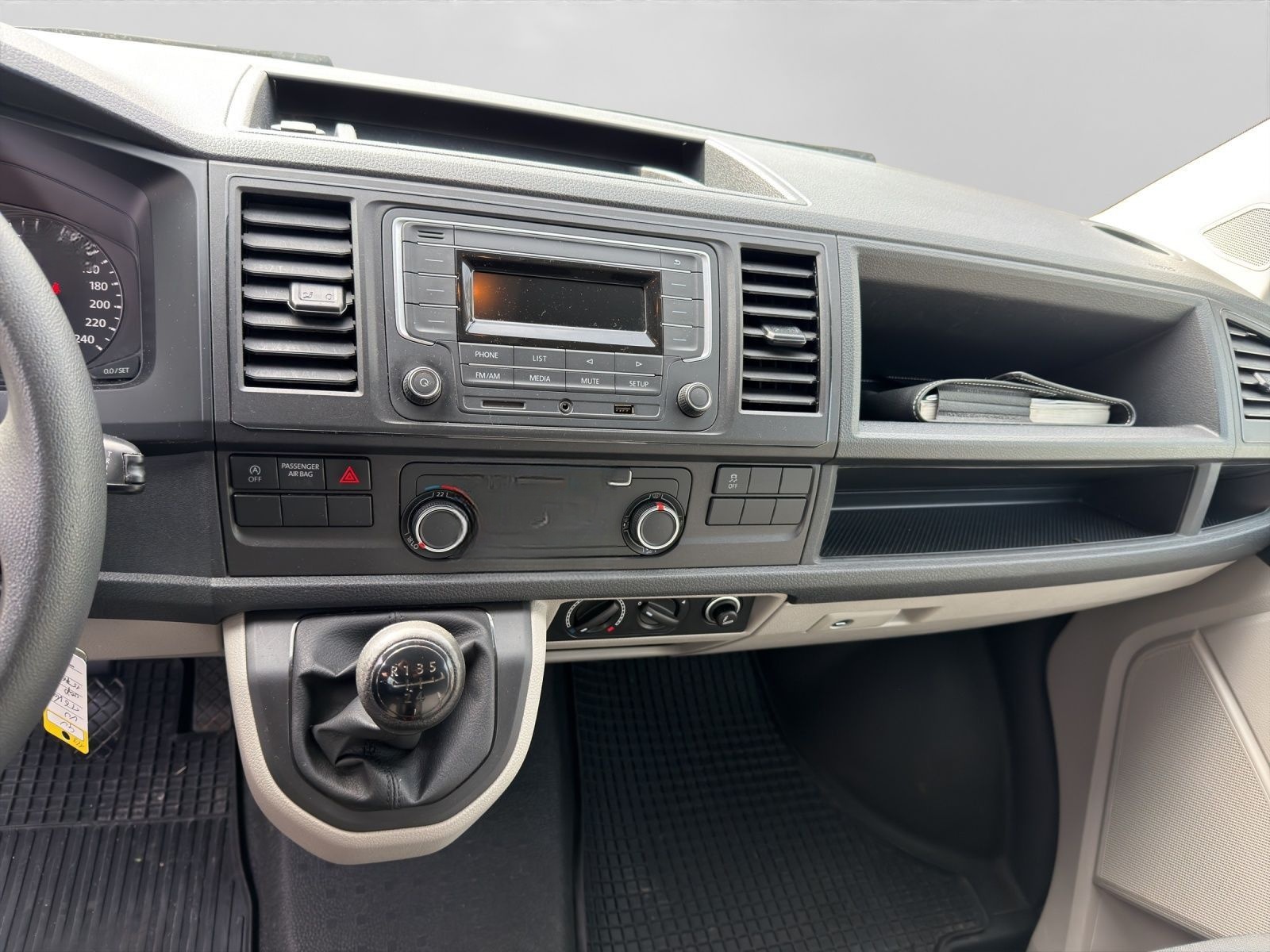 Volkswagen T6 Kombi 2.0 TDI AHK KLIMA foto 11