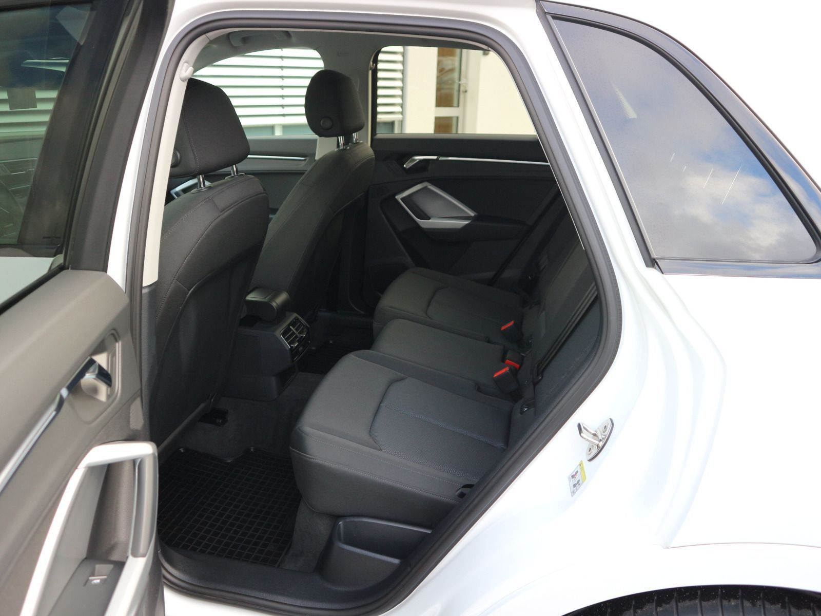 Audi Q3 45 TFSI e S tronic S line 0,5%*AHK*RFK*NAVI*C foto 12