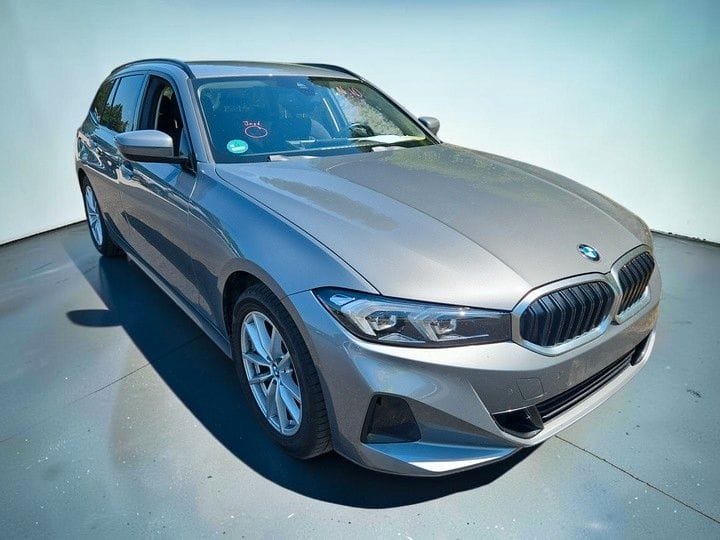 BMW 320d T xDrive Shadow-Line LED WIDE CARPLAY foto 2