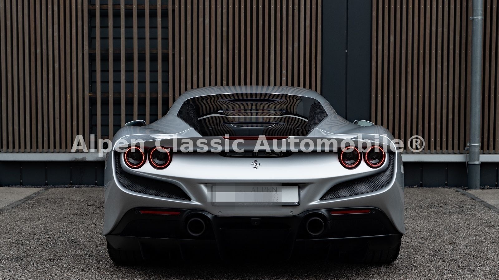 Ferrari F8 Tributo Lift P.-Display Carbon foto 15