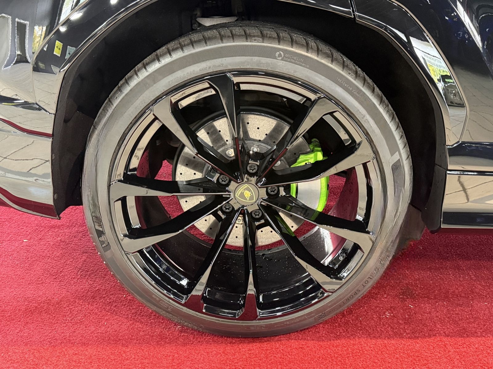 Lamborghini Urus CARBON*PANO*HUD*23ZOLL foto 11