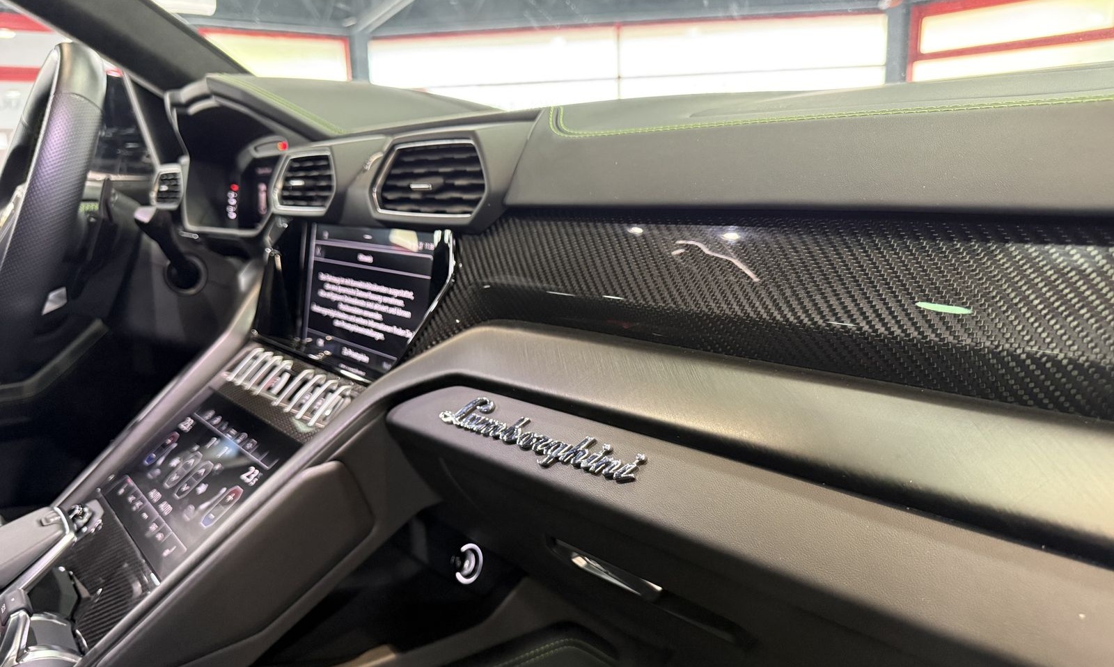 Lamborghini Urus CARBON*PANO*HUD*23ZOLL foto 23