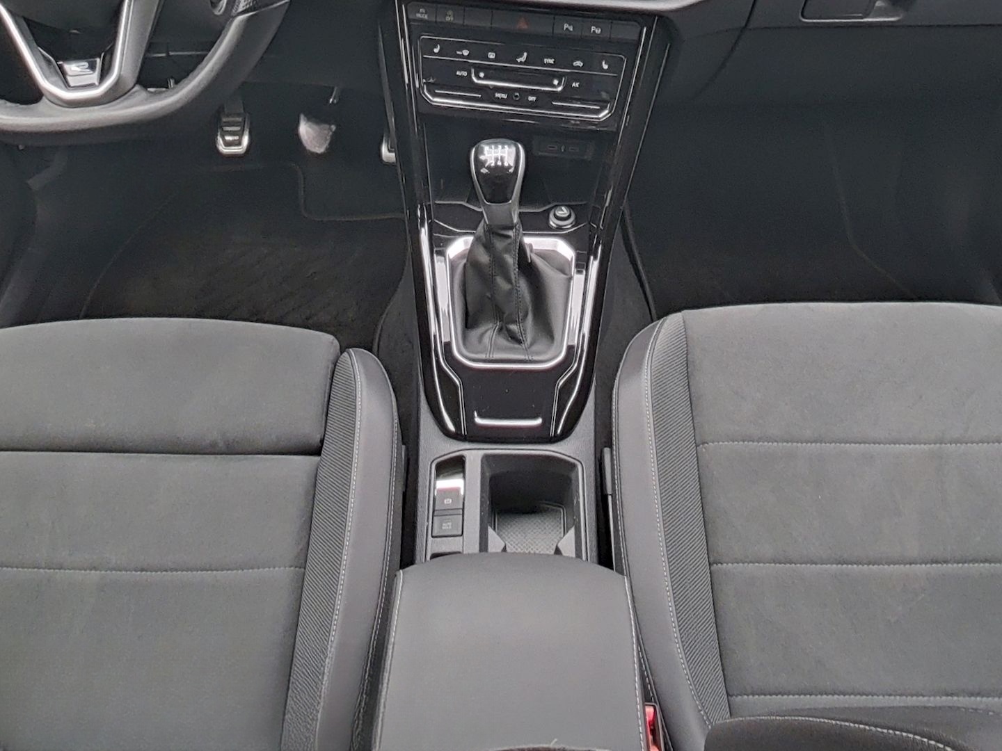 Volkswagen T-Roc 1.0 TSI R-Line ACC DIGI-COCKPIT LED foto 15