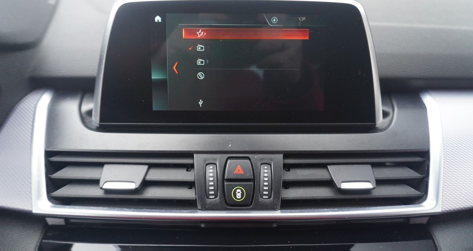 BMW 218i Active Tourer M-Sport LED Navi Sitzheizung foto 15