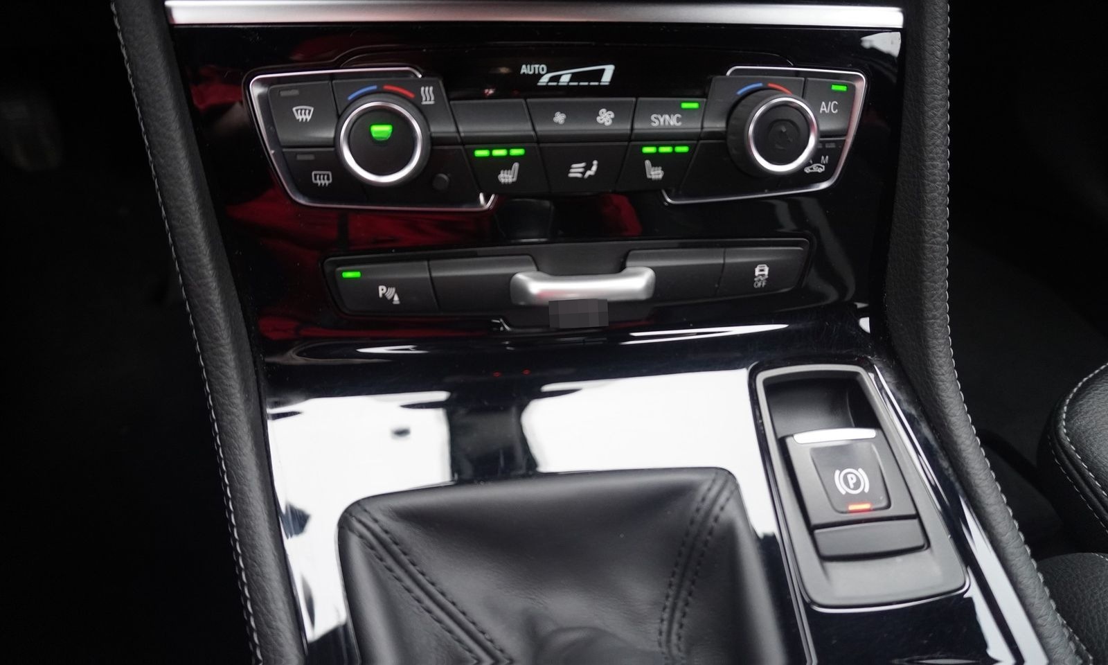 BMW 218i Active Tourer M-Sport LED Navi Sitzheizung foto 26