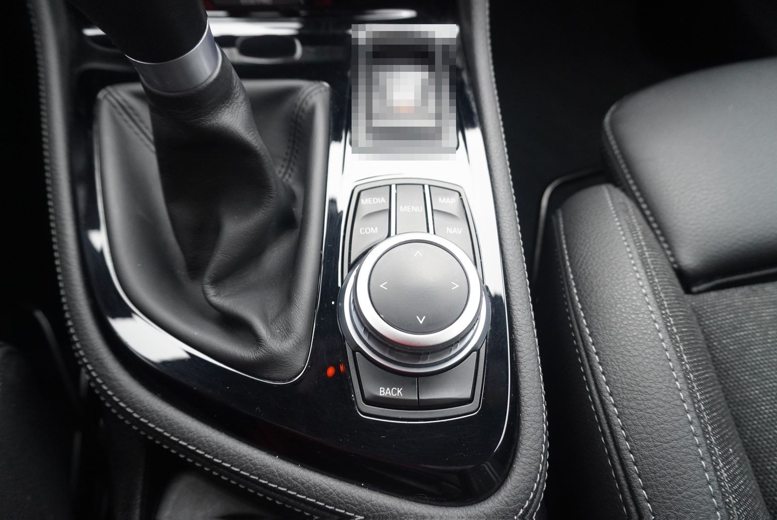 BMW 218i Active Tourer M-Sport LED Navi Sitzheizung foto 27