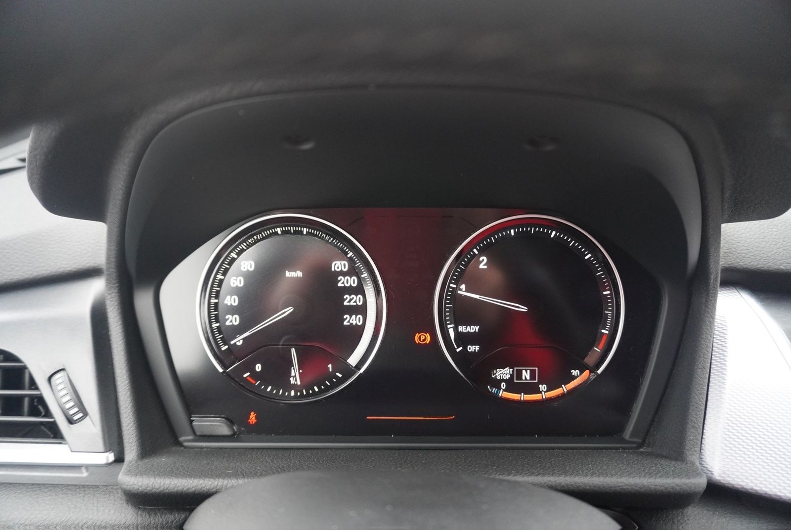 BMW 218i Active Tourer M-Sport LED Navi Sitzheizung foto 29