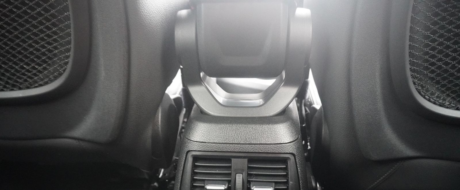 BMW 218i Active Tourer M-Sport LED Navi Sitzheizung foto 30