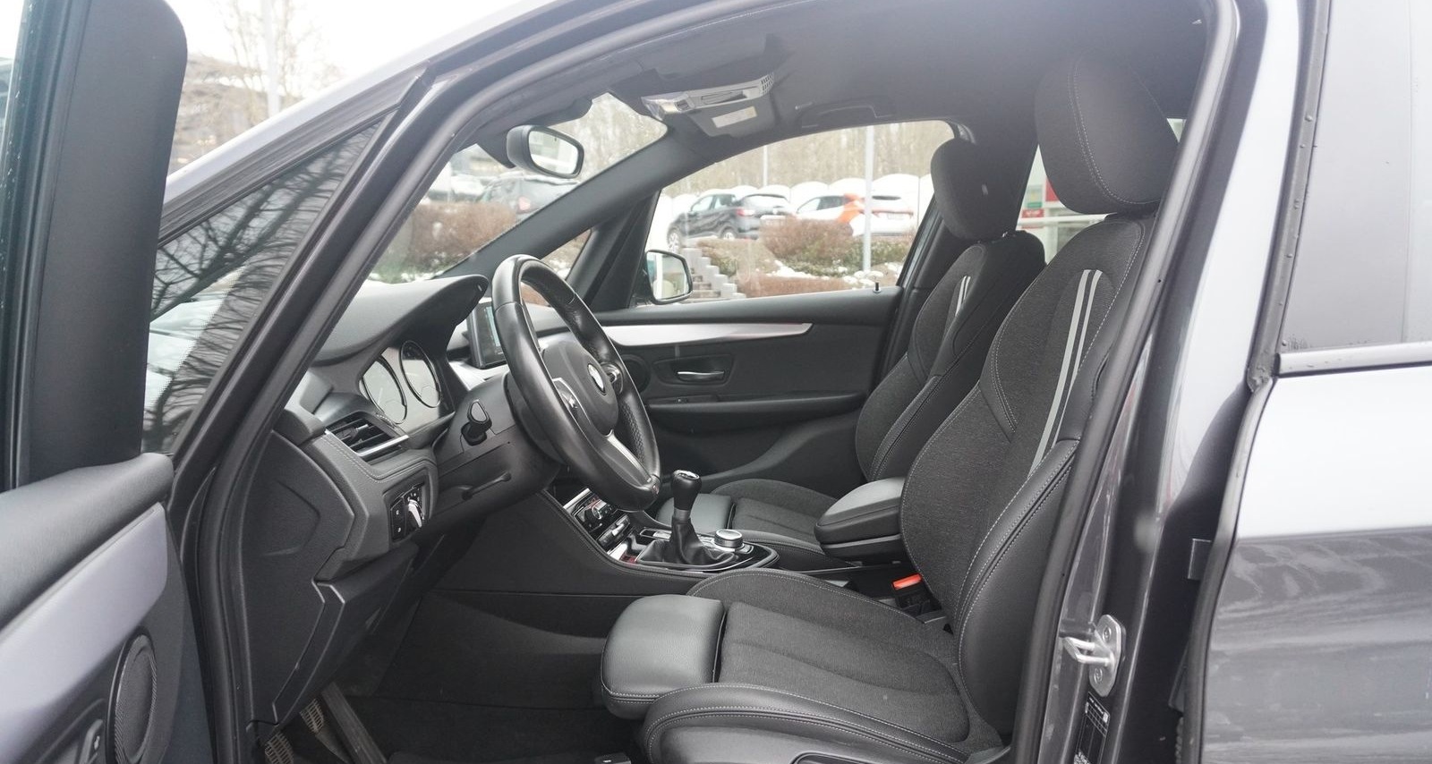 BMW 218i Active Tourer M-Sport LED Navi Sitzheizung foto 31