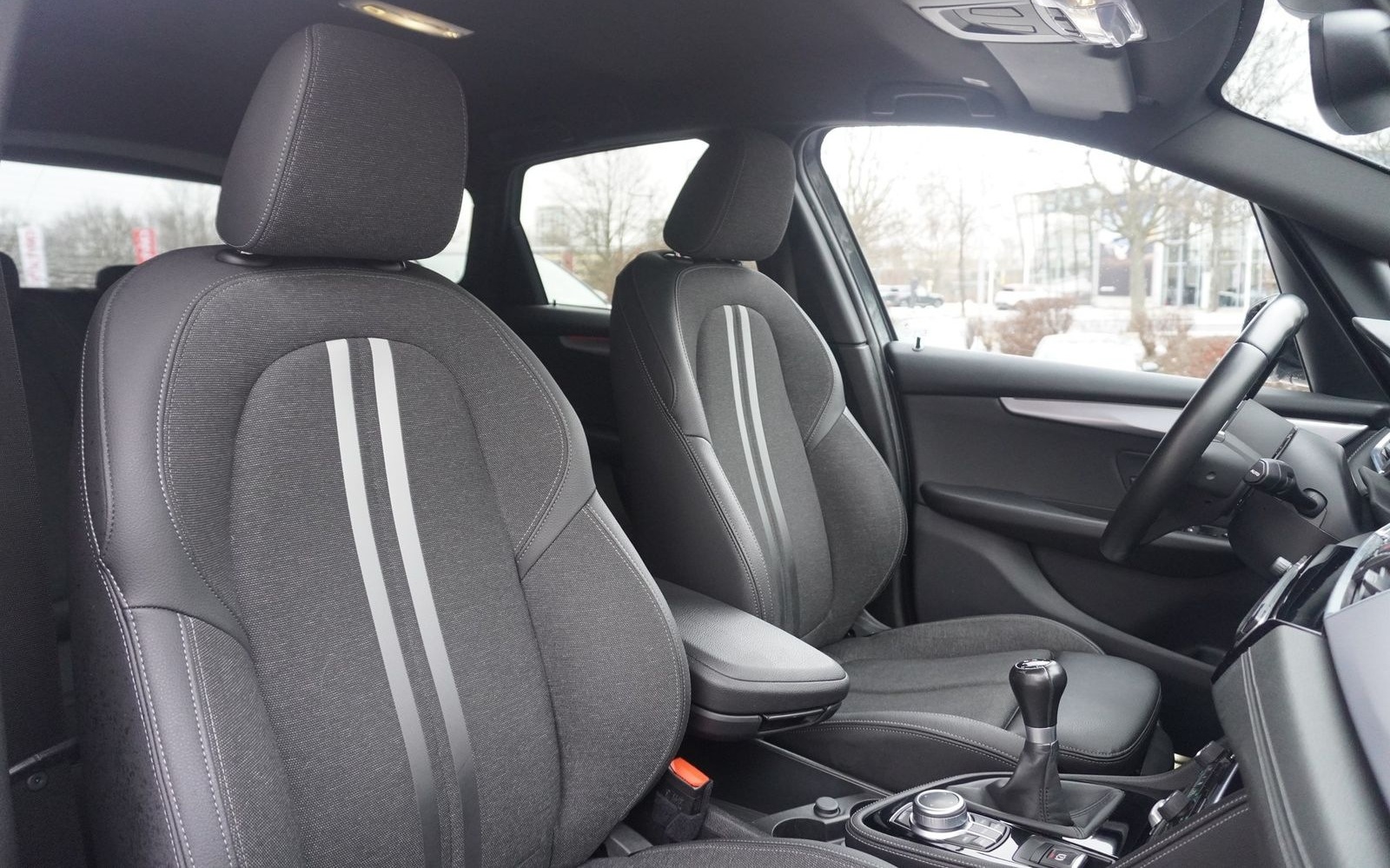 BMW 218i Active Tourer M-Sport LED Navi Sitzheizung foto 33