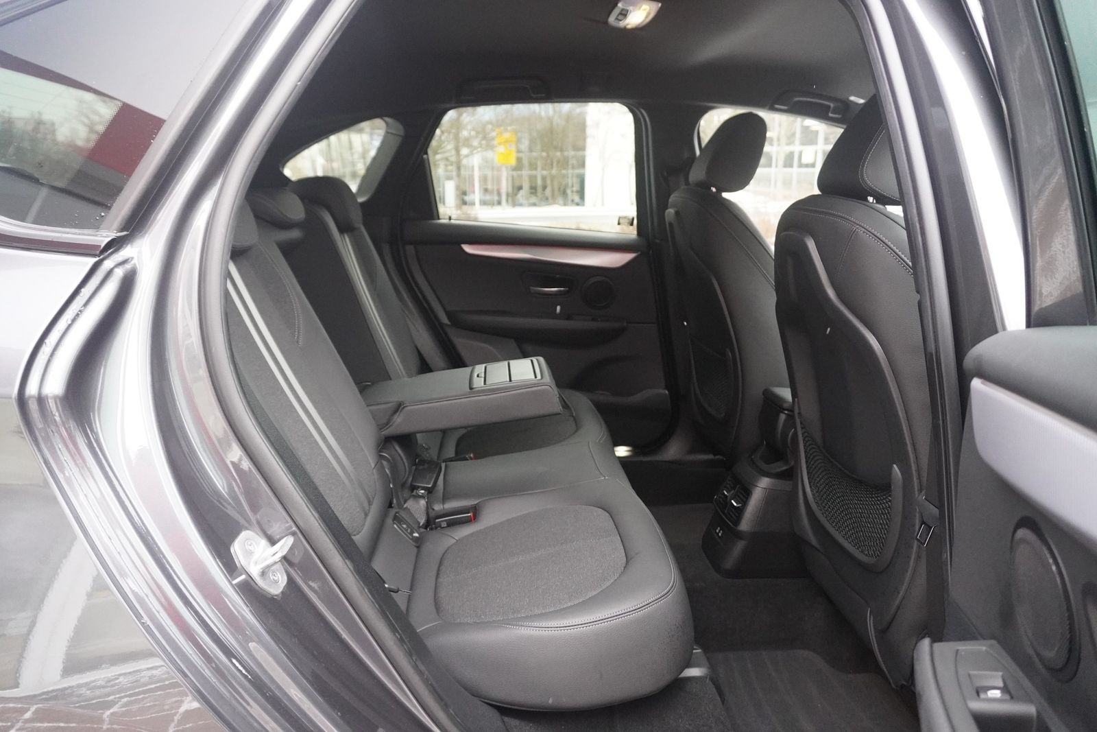 BMW 218i Active Tourer M-Sport LED Navi Sitzheizung foto 34