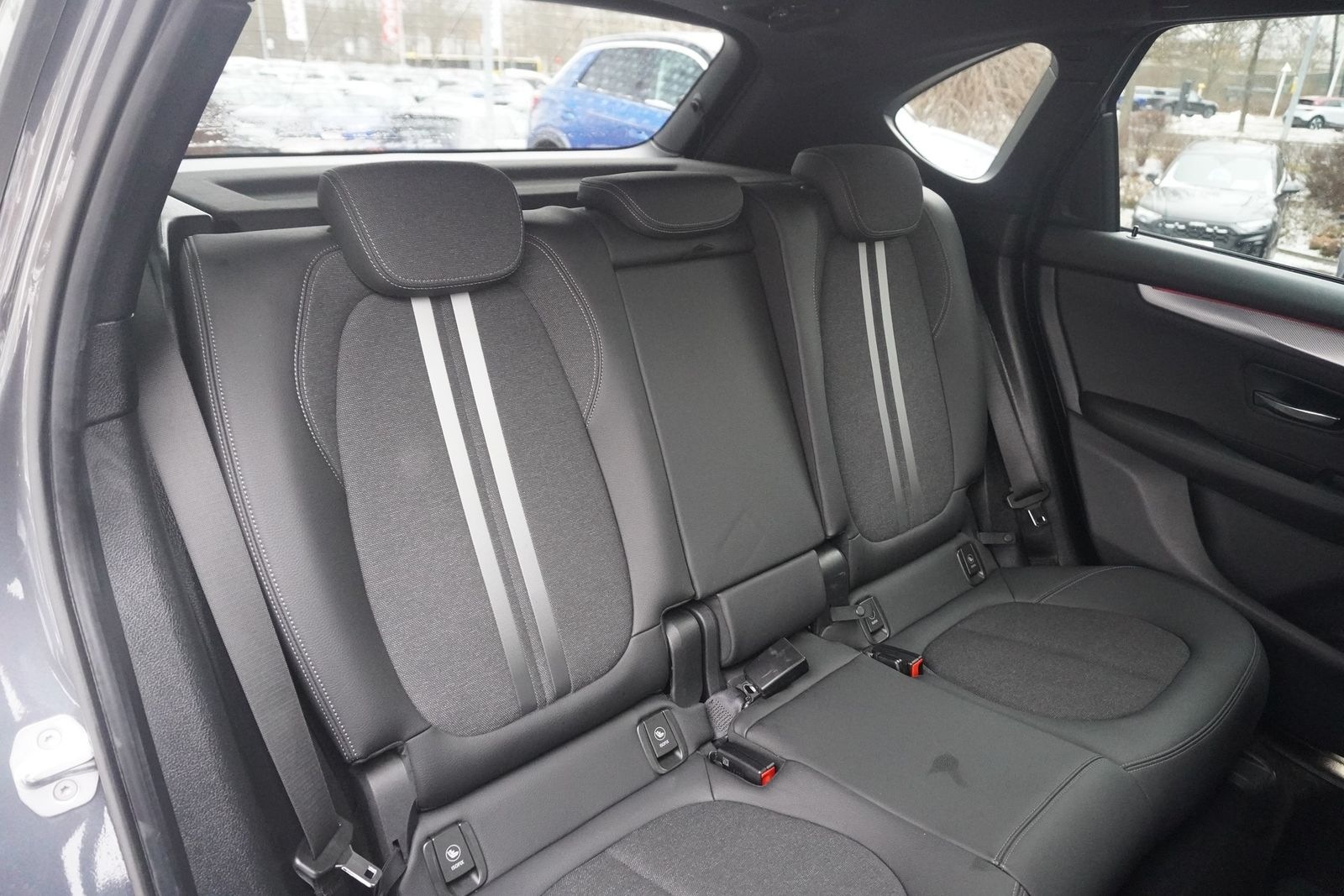 BMW 218i Active Tourer M-Sport LED Navi Sitzheizung foto 35