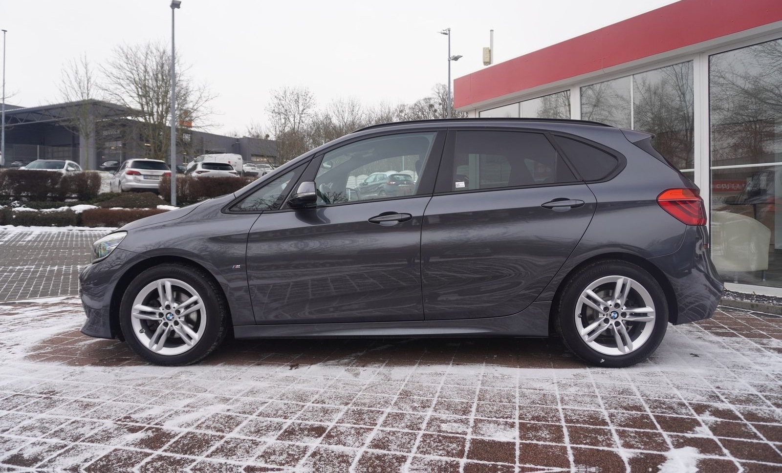 BMW 218i Active Tourer M-Sport LED Navi Sitzheizung foto 7