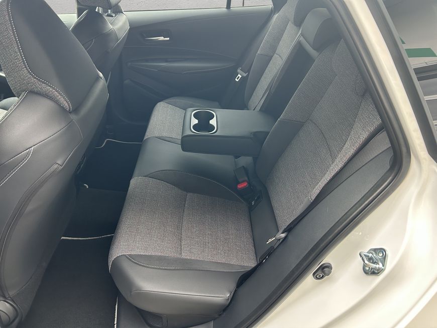 Toyota Corolla 2.0 Hyb TS Teamplayermit Technik Paket foto 17