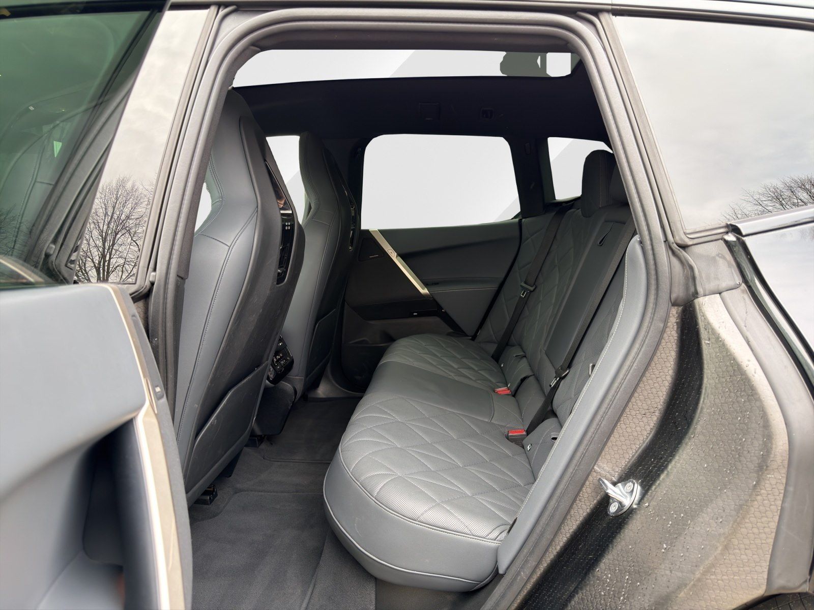 BMW iX xDrive40 21" / AHK /Laser / DrivAssProf/ Harm foto 12