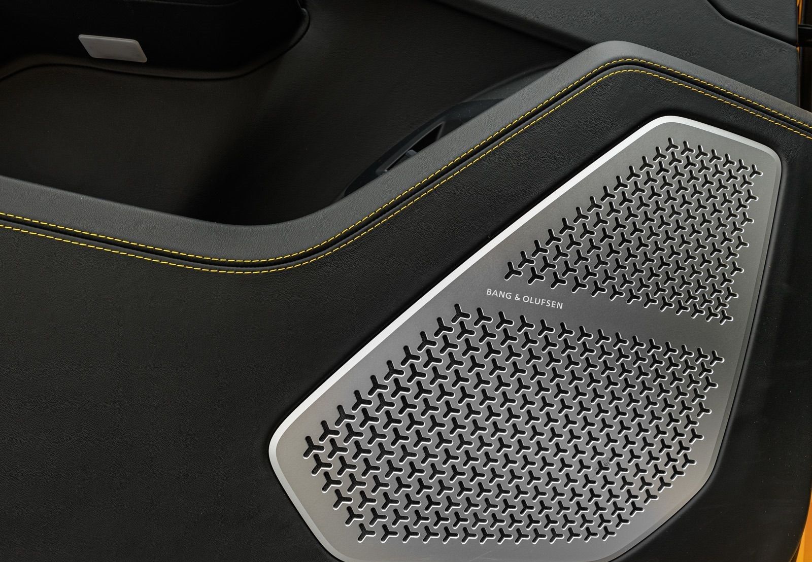Lamborghini Urus foto 16