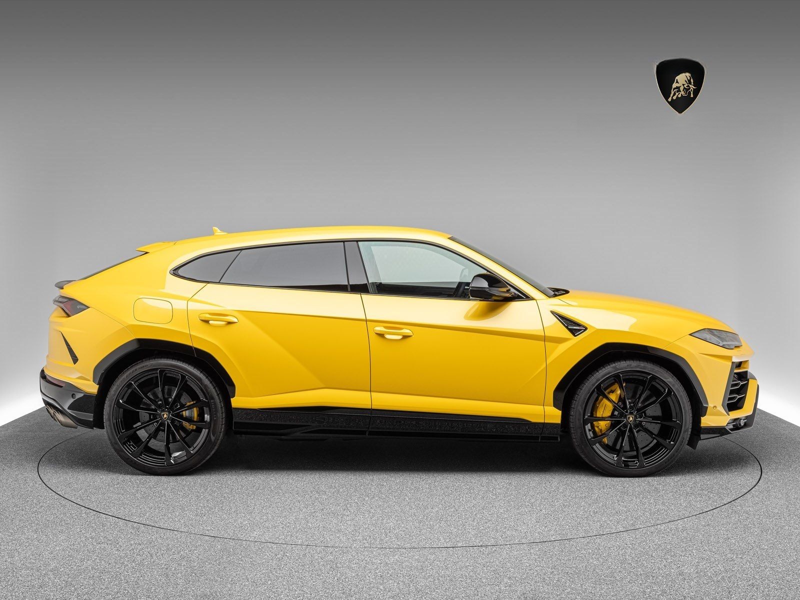 Lamborghini Urus foto 24