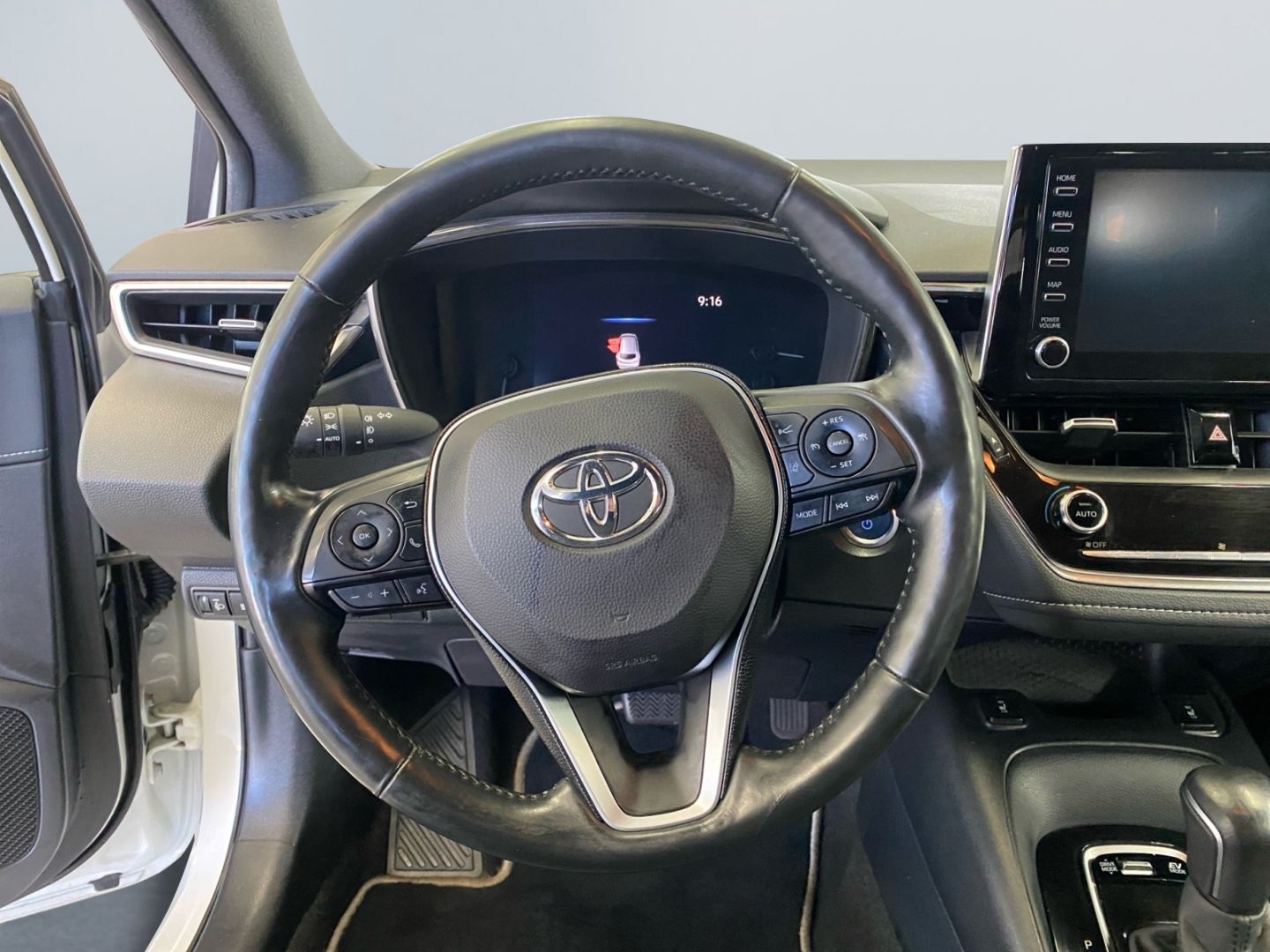 Toyota Corolla 1.8 Hybrid TS Club *Bi-LED*AHK*Navi*CAM* foto 13