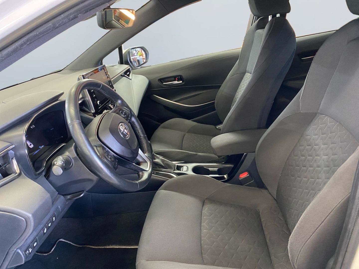 Toyota Corolla 1.8 Hybrid TS Club *Bi-LED*AHK*Navi*CAM* foto 9