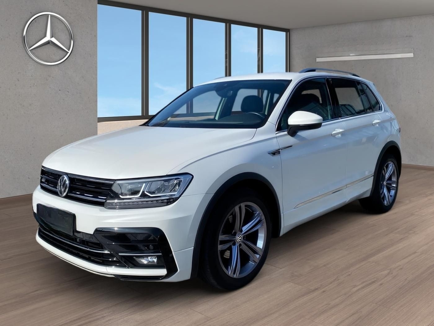 Volkswagen Tiguan R-LINE+APP CONNECT+LED+CARPLAY+PDC+NAVI++ foto 2
