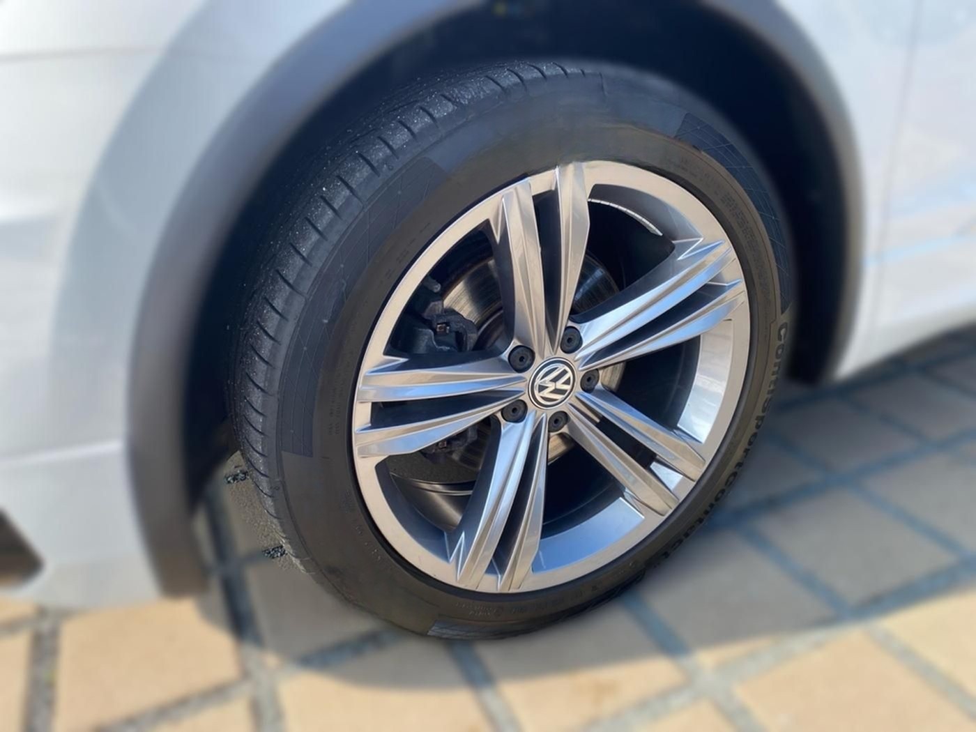 Volkswagen Tiguan R-LINE+APP CONNECT+LED+CARPLAY+PDC+NAVI++ foto 4