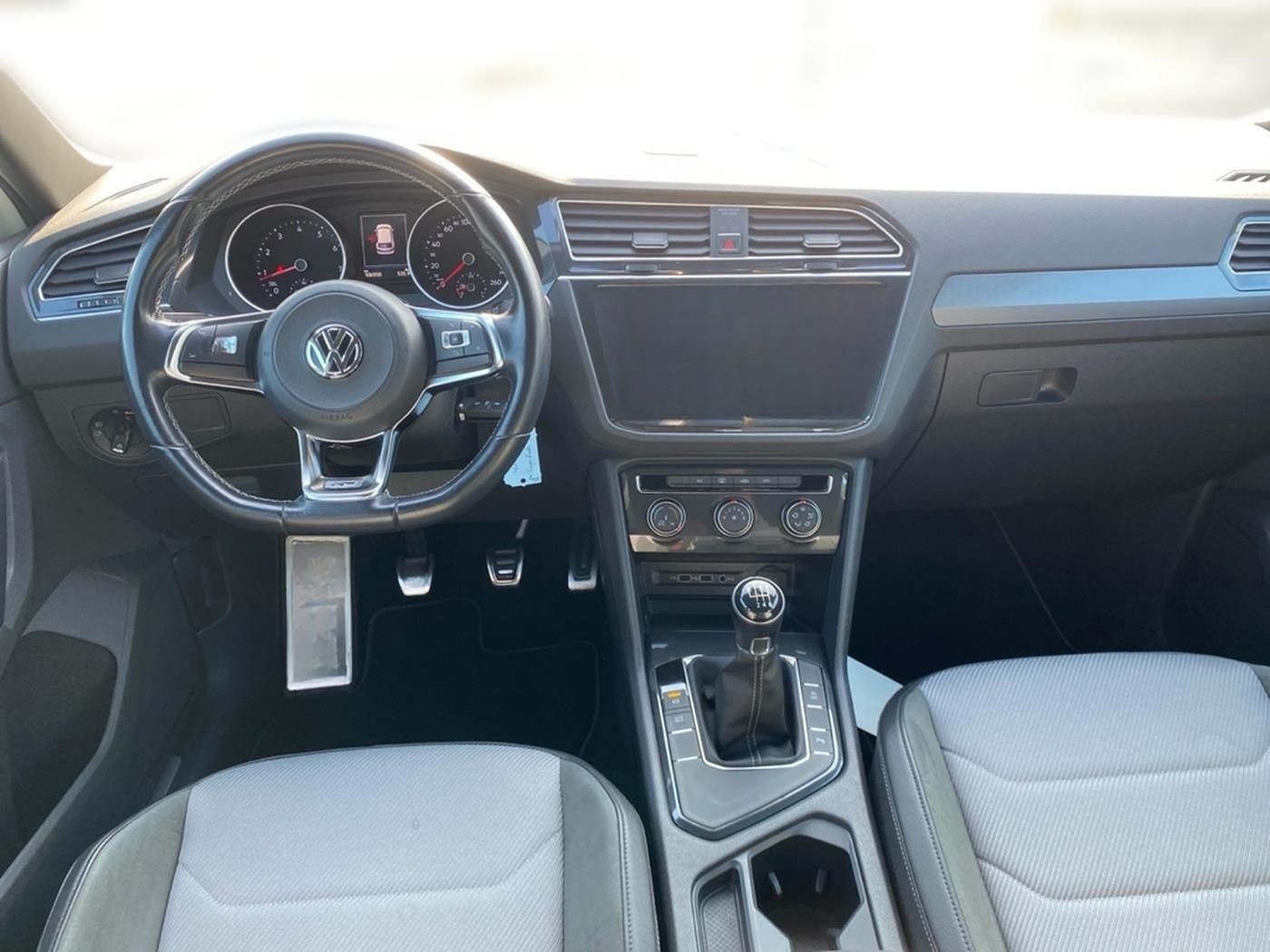 Volkswagen Tiguan R-LINE+APP CONNECT+LED+CARPLAY+PDC+NAVI++ foto 10