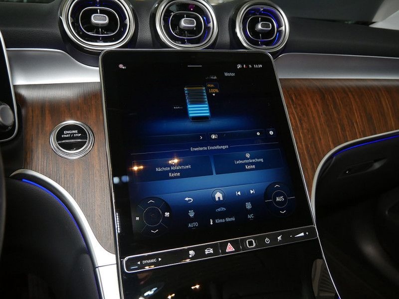 Mercedes-Benz GLC 300 e 4M , AVANTGARDE MEMO AHK DISTR KAMERA foto 17