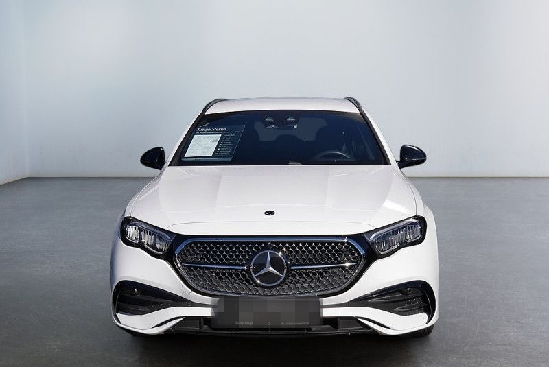 Mercedes-Benz E 300 T de 4M , AMG NIGHT AHK AIRMATIC DISTR PDC foto 2