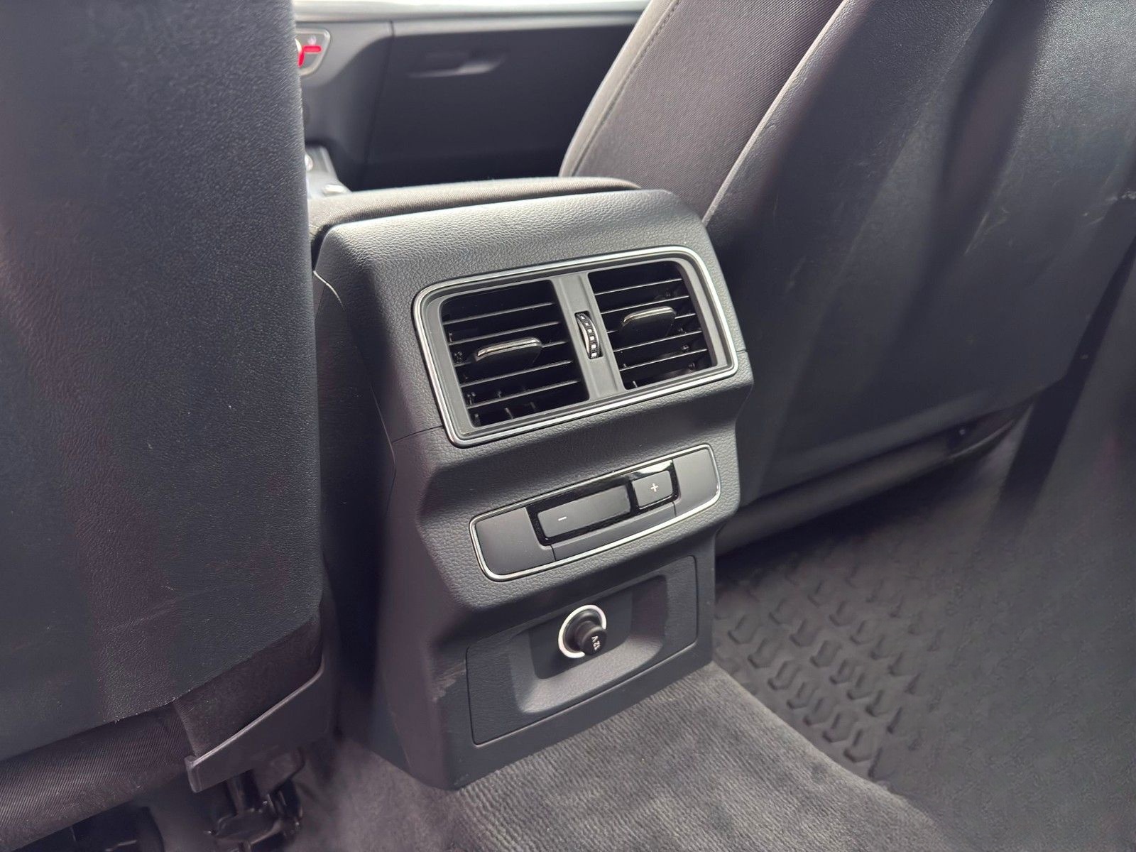 Audi Q5 40 TDI quattro sport foto 18