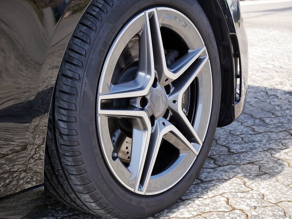 Mercedes-Benz A 250 AMG Line foto 12