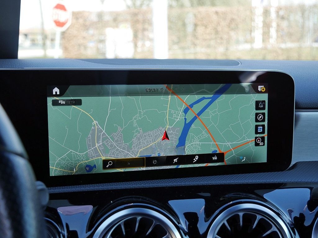 Mercedes-Benz A 250 AMG Line foto 20
